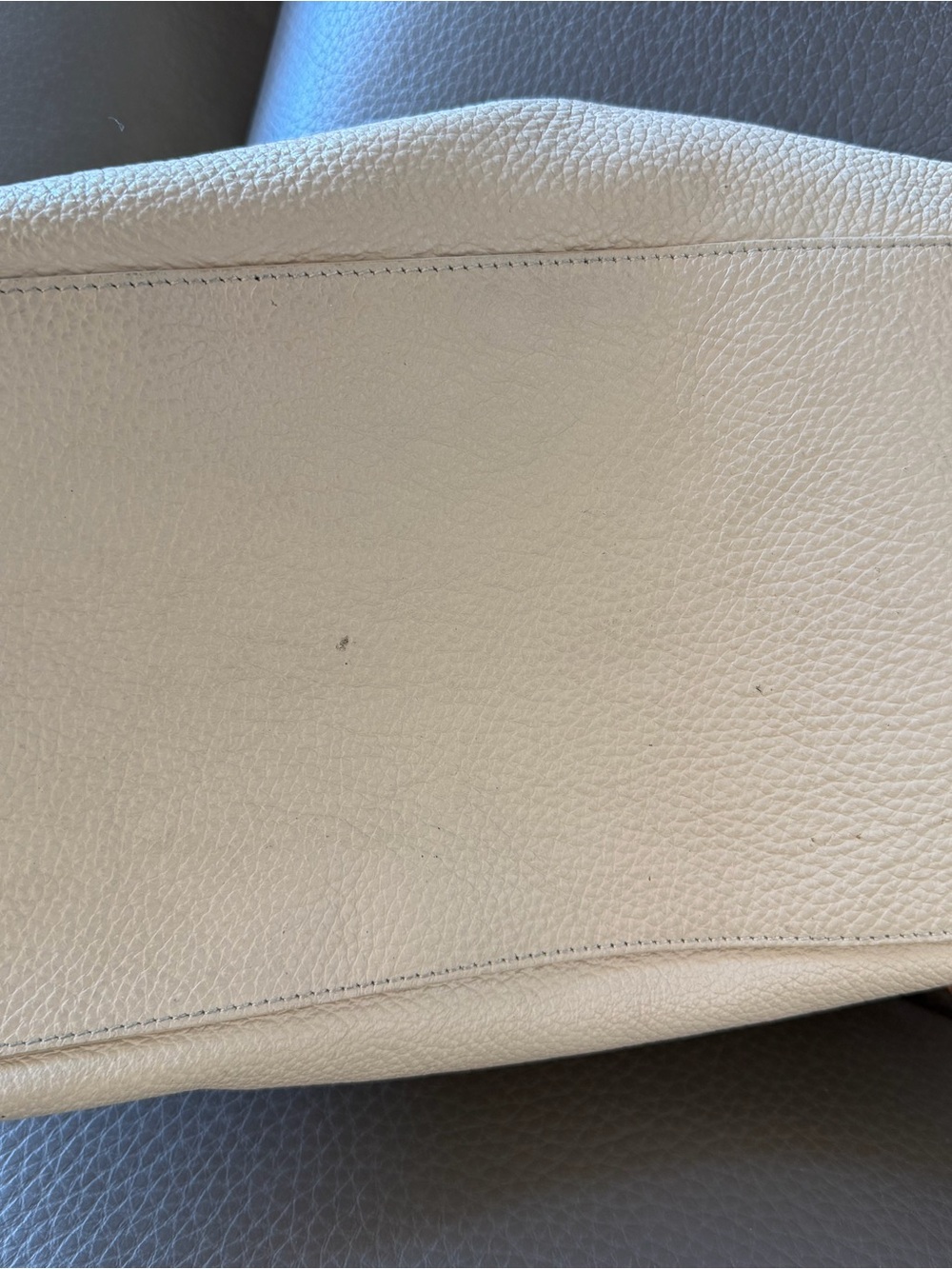 Sundance Stunning Women’s Cream Leather Hobo Bag with Brown Strap - Picture 8 of 11